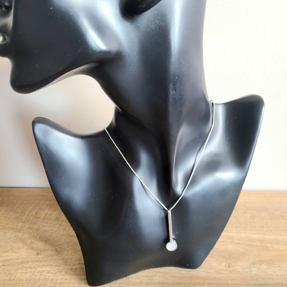 Sterling silver pendant with mother of pearl stone. - Picture 7 of 7